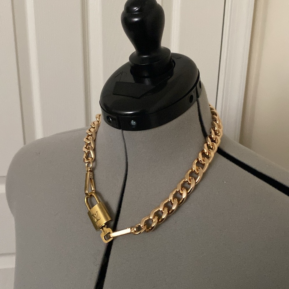 Louis Vuitton Padlock And Key - Picture 4 of 7